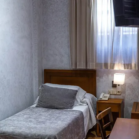 Centro Отель 2*
