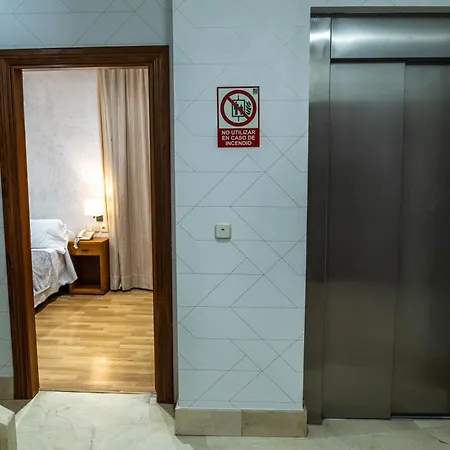 Отель Centro 2*