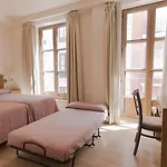Centro Hotel 2*